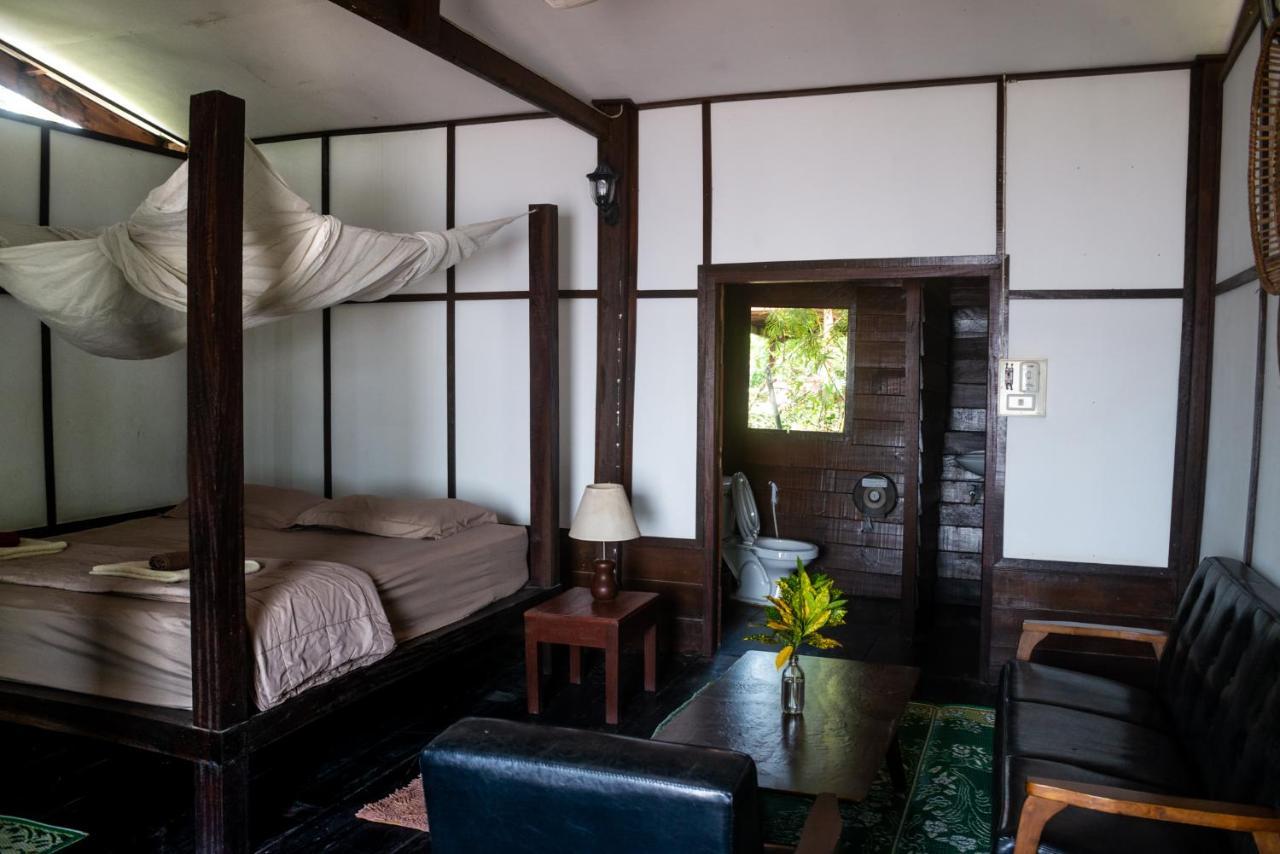 Pomelo Restaurant And Guesthouse - Fishermen & Tammarine Cottages Riverfront - Experience Nature, Culture And Adventure & Tailor-Made Tour Ban Khon Extérieur photo