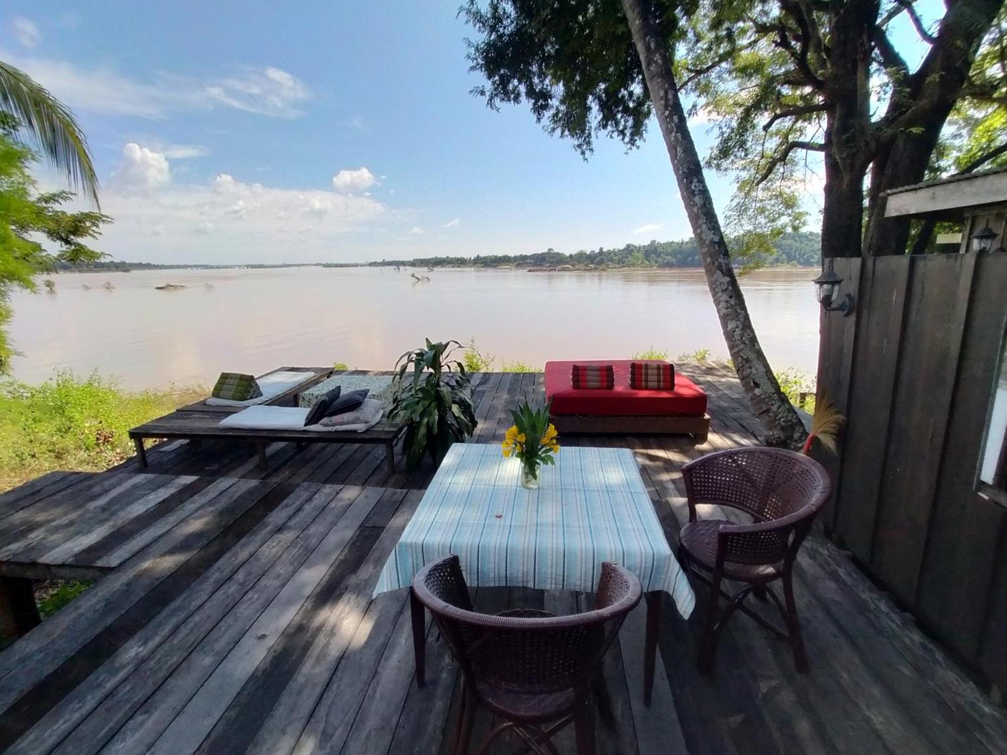 Pomelo Restaurant And Guesthouse - Fishermen & Tammarine Cottages Riverfront - Experience Nature, Culture And Adventure & Tailor-Made Tour Ban Khon Extérieur photo