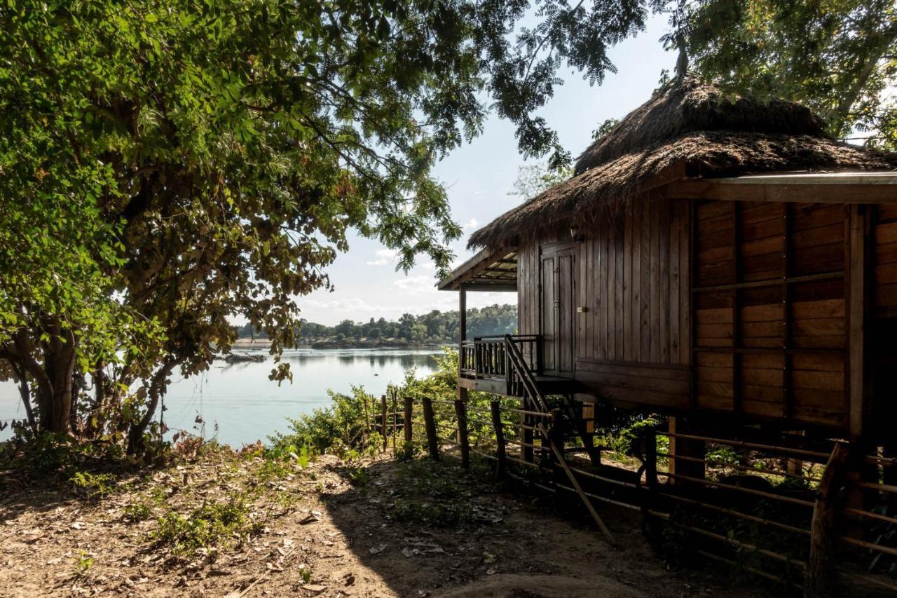 Pomelo Restaurant And Guesthouse - Fishermen & Tammarine Cottages Riverfront - Experience Nature, Culture And Adventure & Tailor-Made Tour Ban Khon Extérieur photo